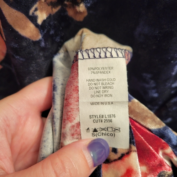 Ginger G Floral Navy Velvet Top - Picture 6 of 6